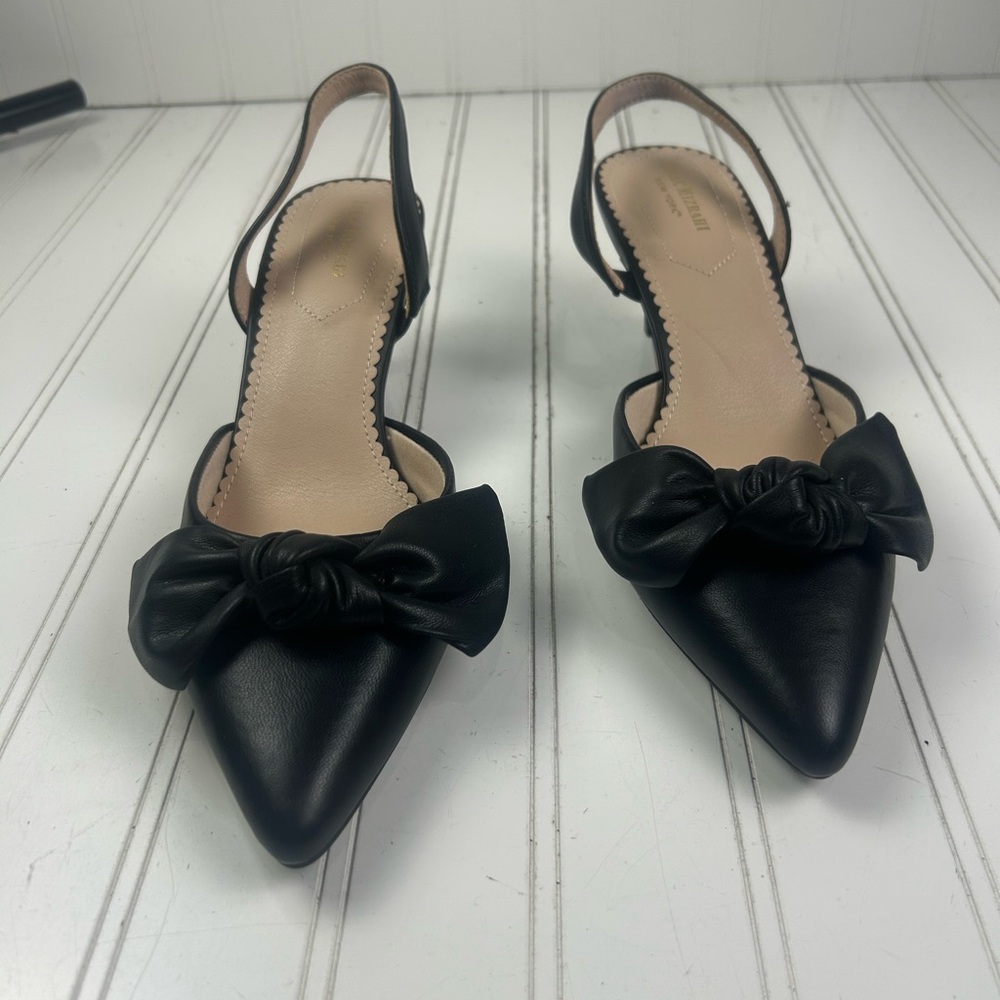 Isaac Mizrahi Black Slingback Bow Kitten Heels Pointed Toe Womenโs Size 9 - Picture 2 of 9